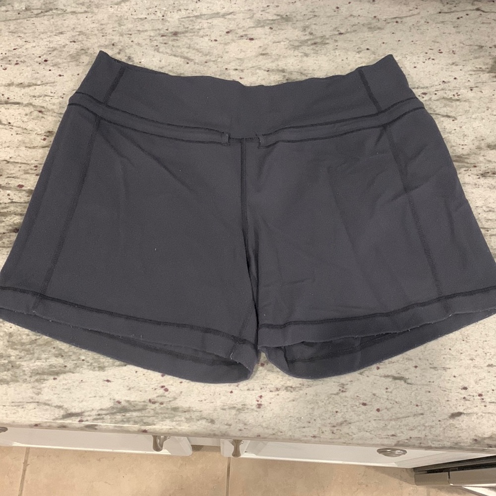 Size 8 Lululemon shorts workout gym sport athletic